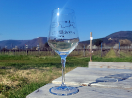 Stielglas mit Logo Edenkoben